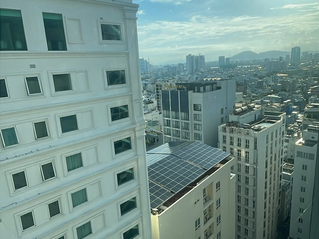 乐卡尔特岘港海滩酒店主图