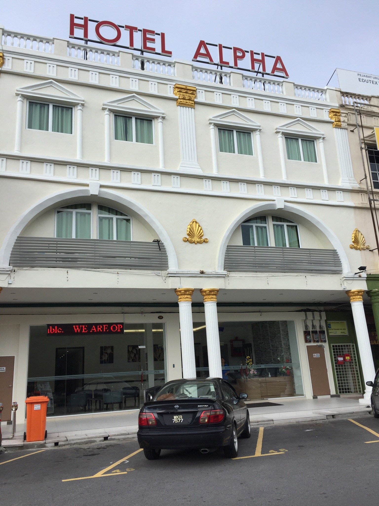 Hotel Alpha-官方