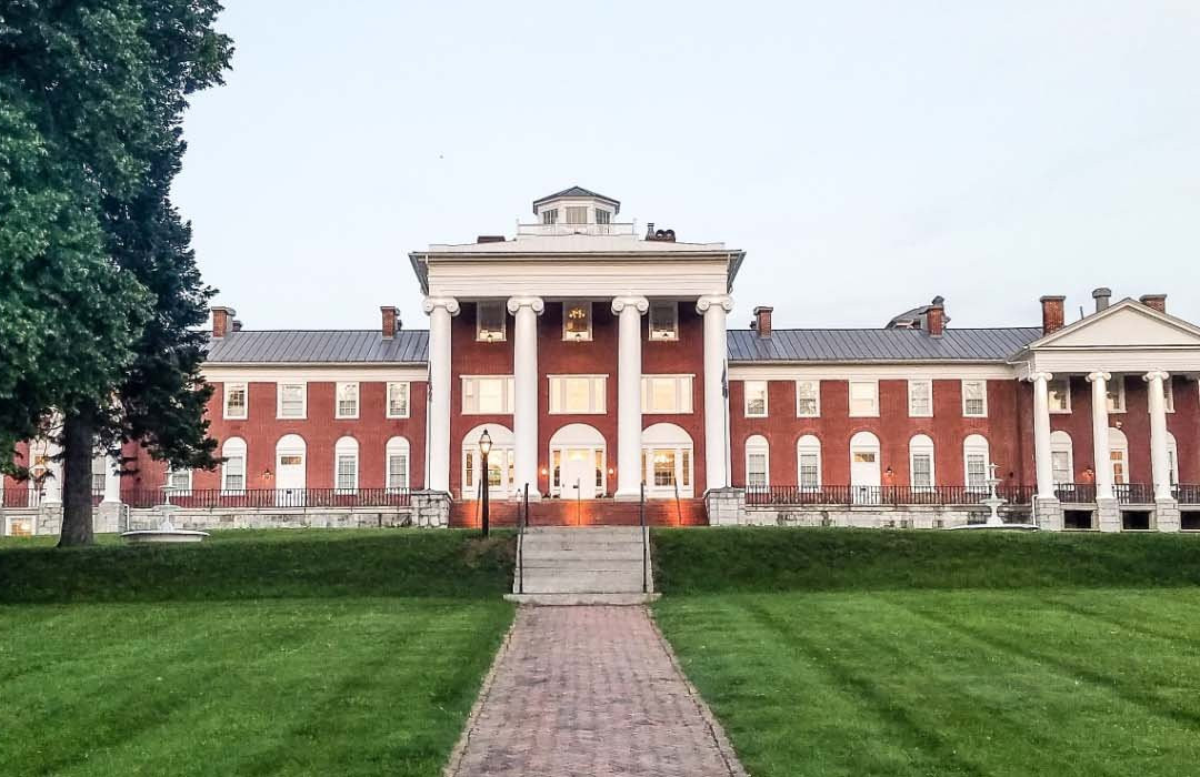 Blackburn Inn And Conference Center主图