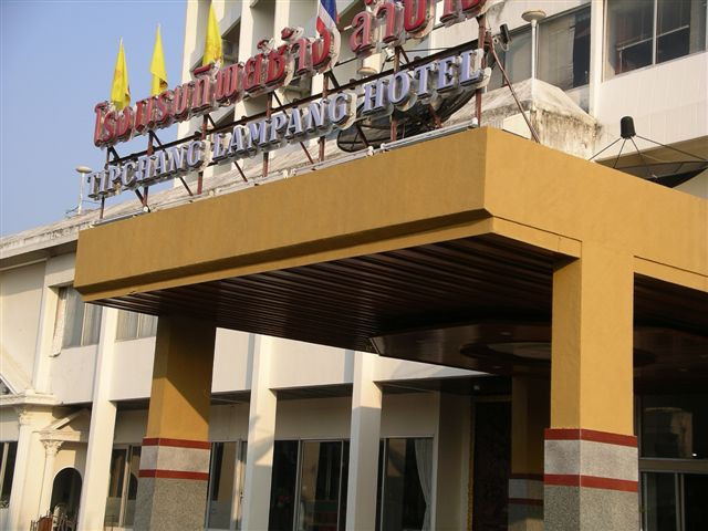 夜丰颂滨江酒店