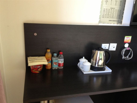 民鑫快捷酒店主图