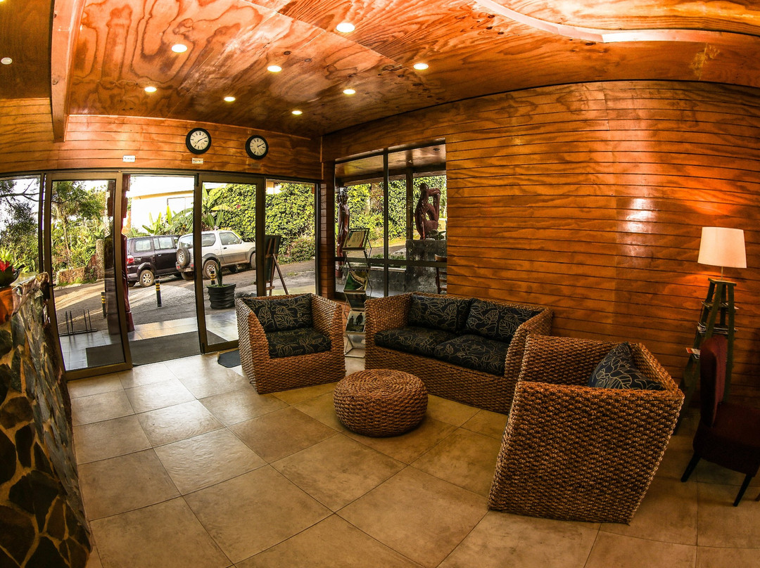 Easter Island Eco Lodge