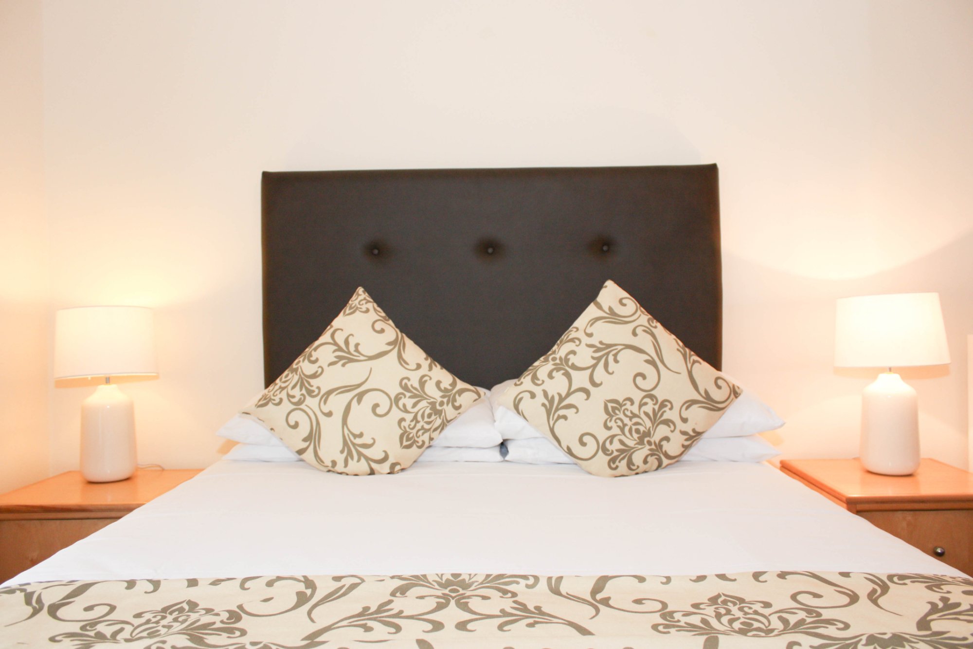 The Linden Leaf Hotel-官方