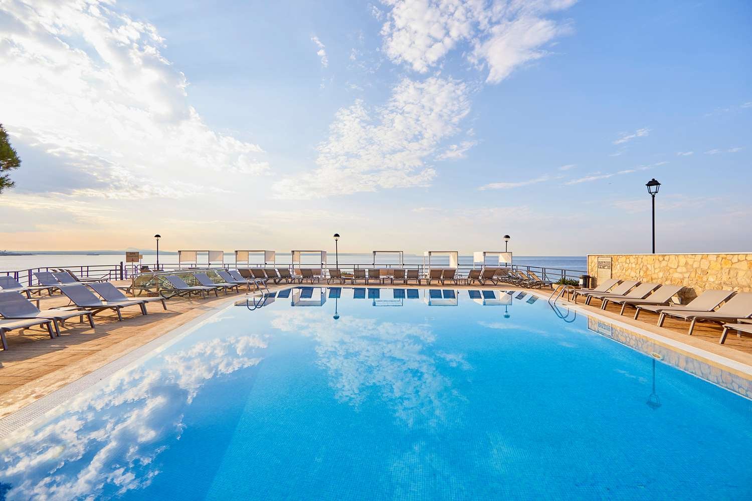 Barceló Illetas Albatros-官方