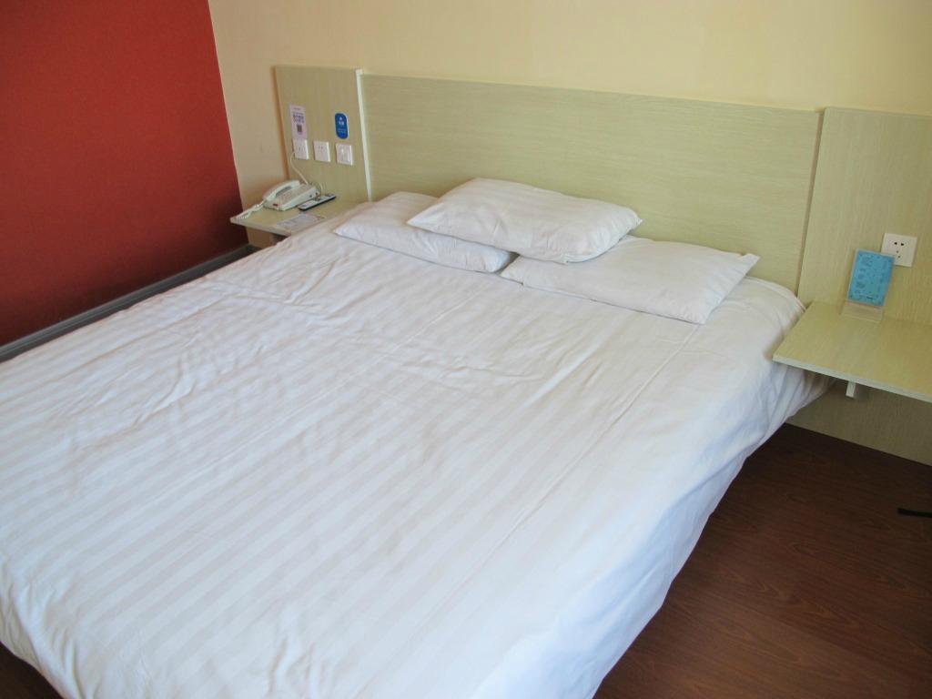 汉庭长春火车站酒店-客卧