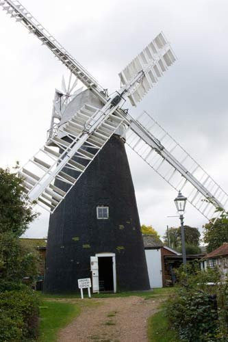 Bardwell Windmill景点图片