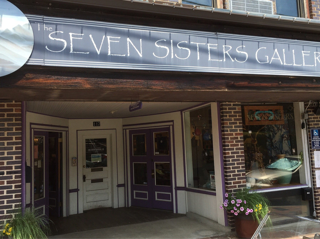 Seven Sisters Gallery景点图片
