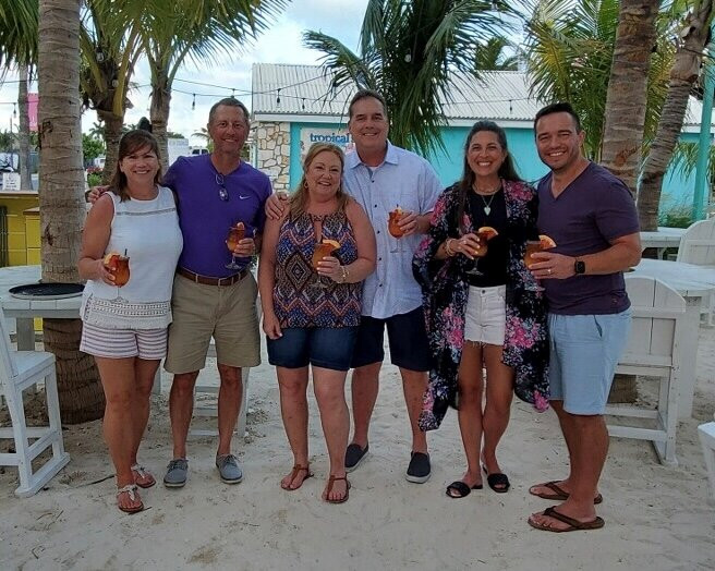 Transfer TCI-普罗维登西亚莱斯必去景点