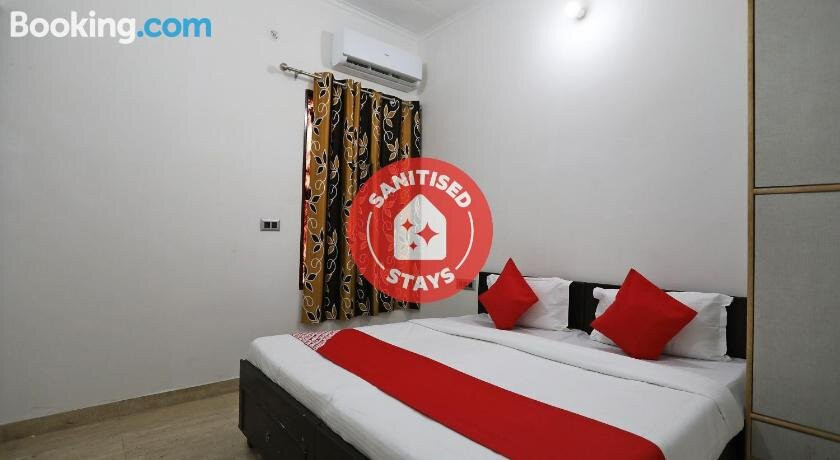 OYO 40256 Sunshine Punjabi Dhaba