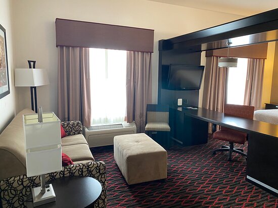 Hampton Inn & Suites by Hilton Red Deer-客卧