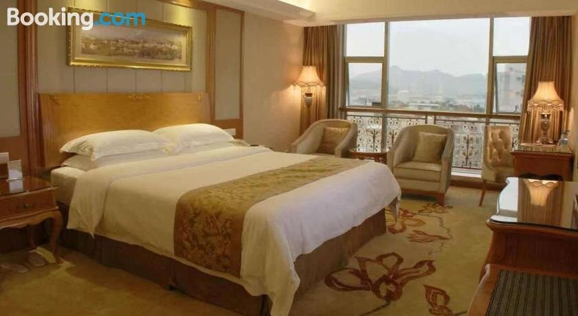 汕尾维也纳酒店城区兴业路店主图