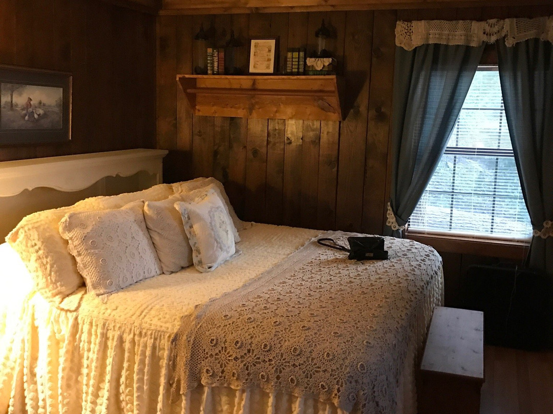 Hilltop Cabins