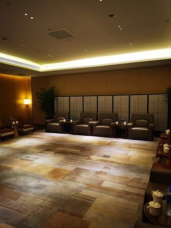 上海卓越铂尔曼大酒店主图