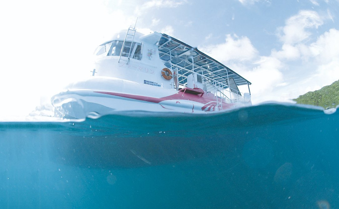 Underwater Sightseeing Boat Blue Marine景点图片