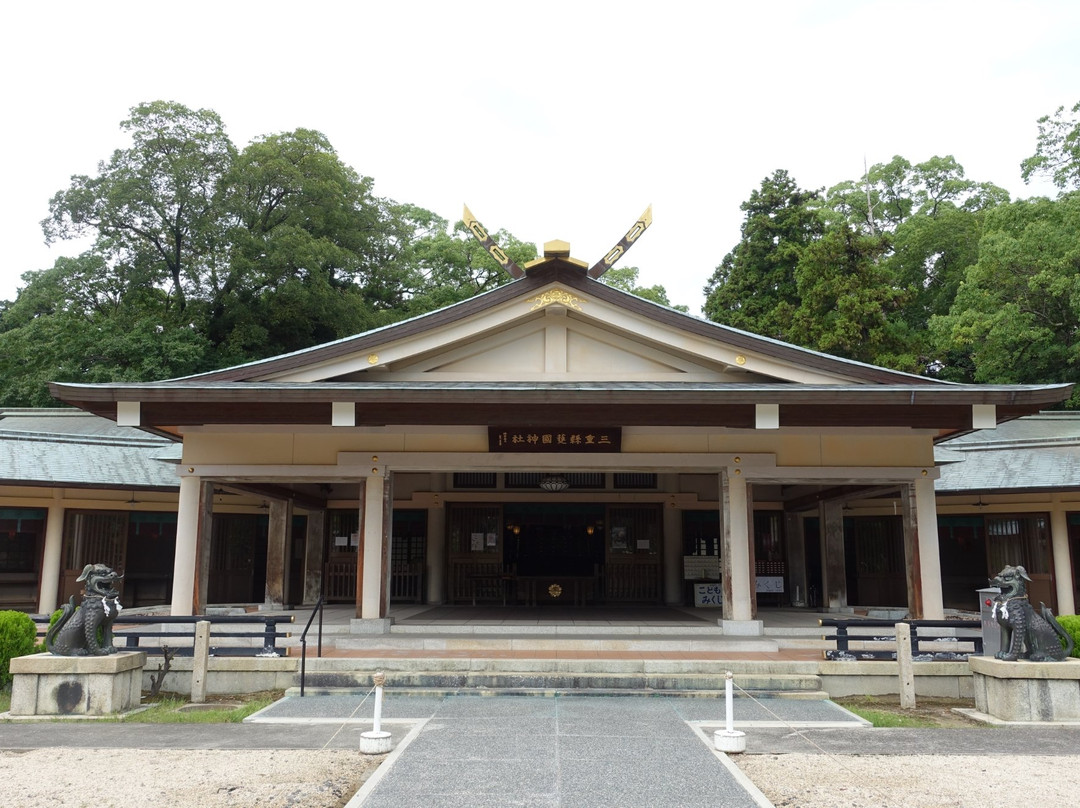 Mie Gokoku Shrine景点图片