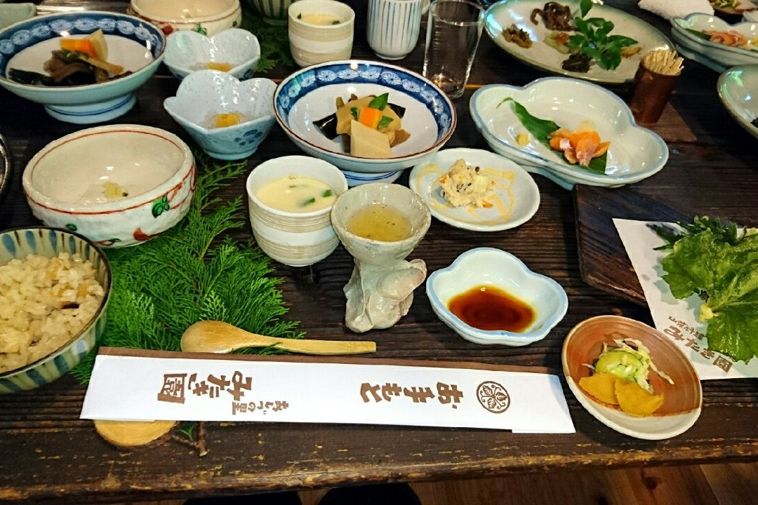 山菜料理 みたき園