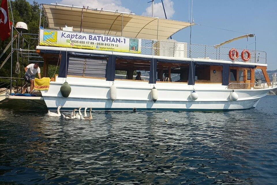 Batuhan Kaptan 1 Günlük Gezi Teknesi景点图片