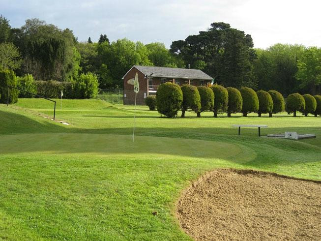 Tralee Pitch & Putt Club-特拉利必去景点