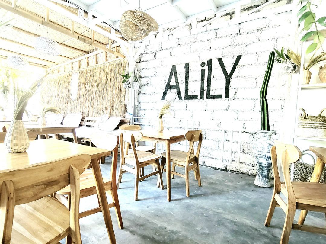 Toyapakeh餐馆和美食-Alily Penida