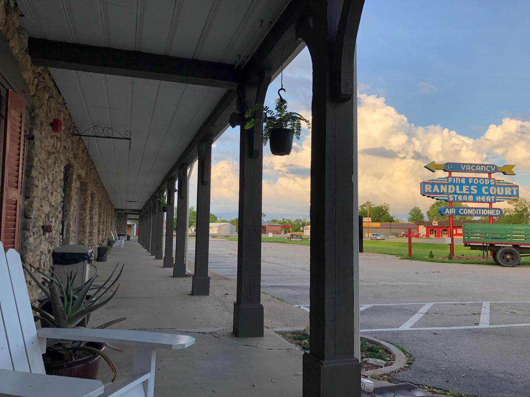 Historic Randles Court主图