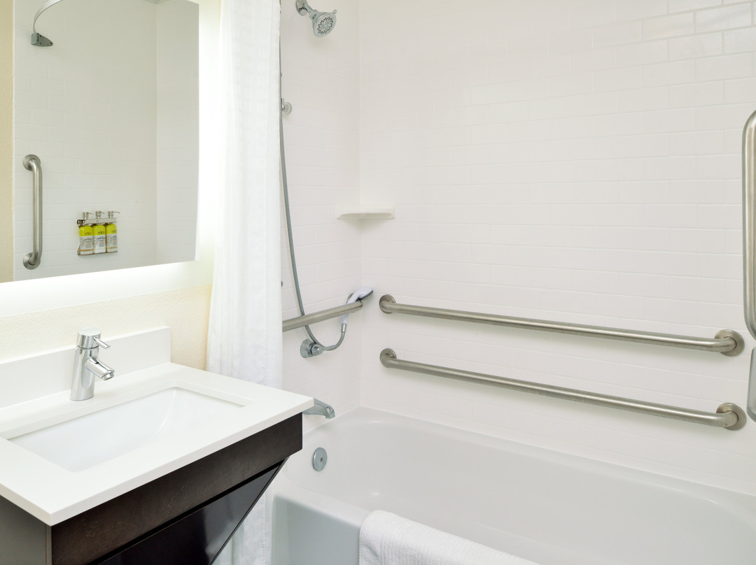 Candlewood Suites Winchester By IHG主图