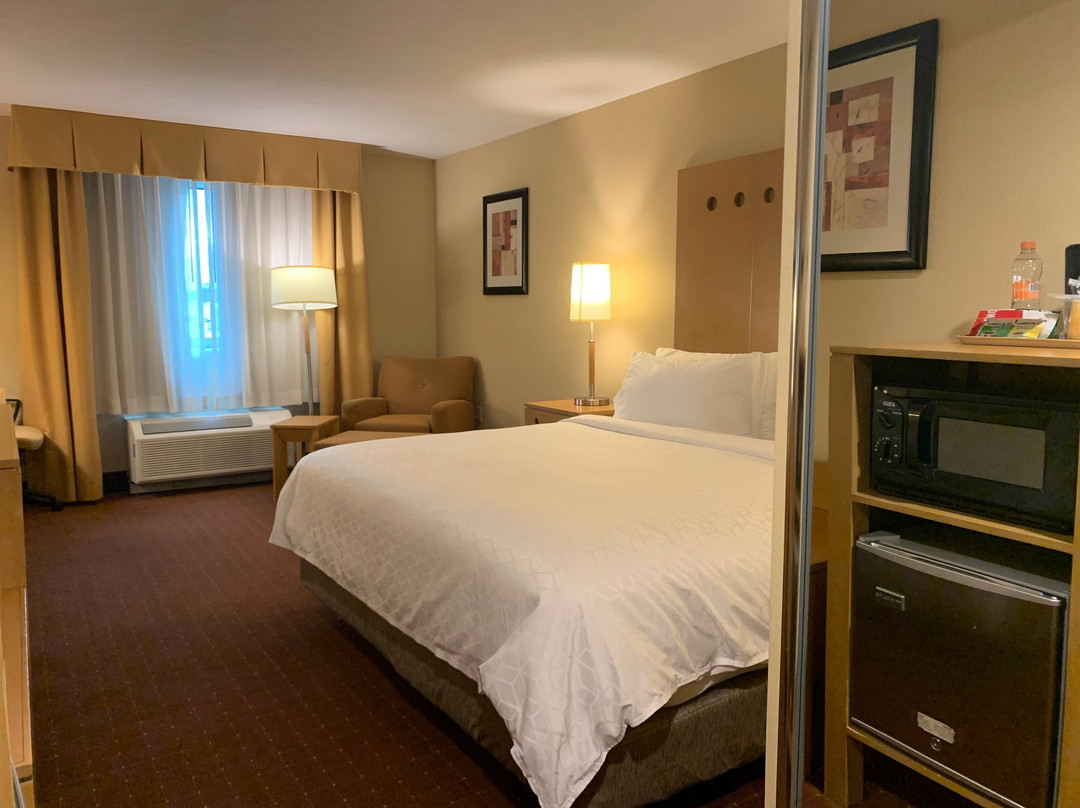 Holiday Inn Express Saltillo Zona Aeropuerto by IHG主图