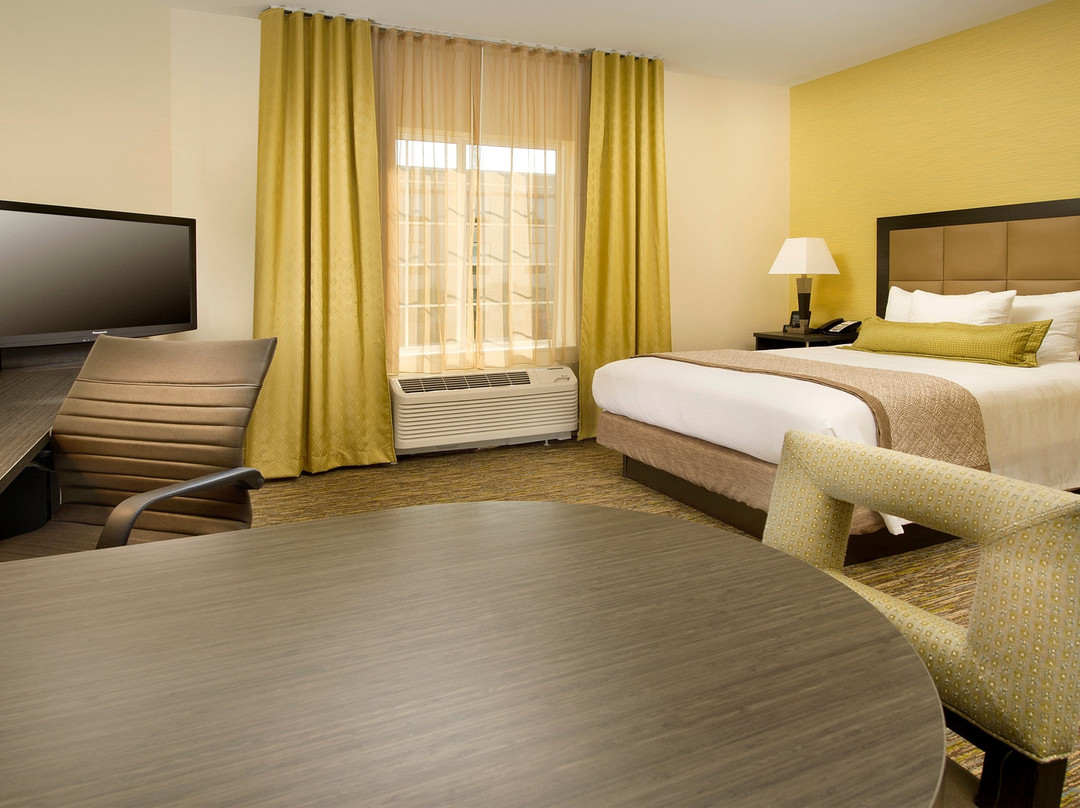 Candlewood Suites 亚历山大西北主图