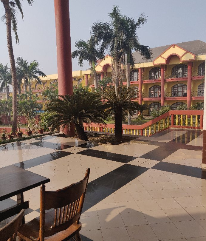 金色度假酒店主图