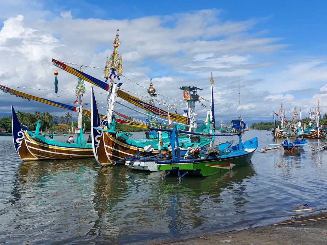 Lesehan New Muara Indah