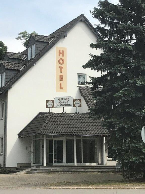 黑兹班克酒店主图