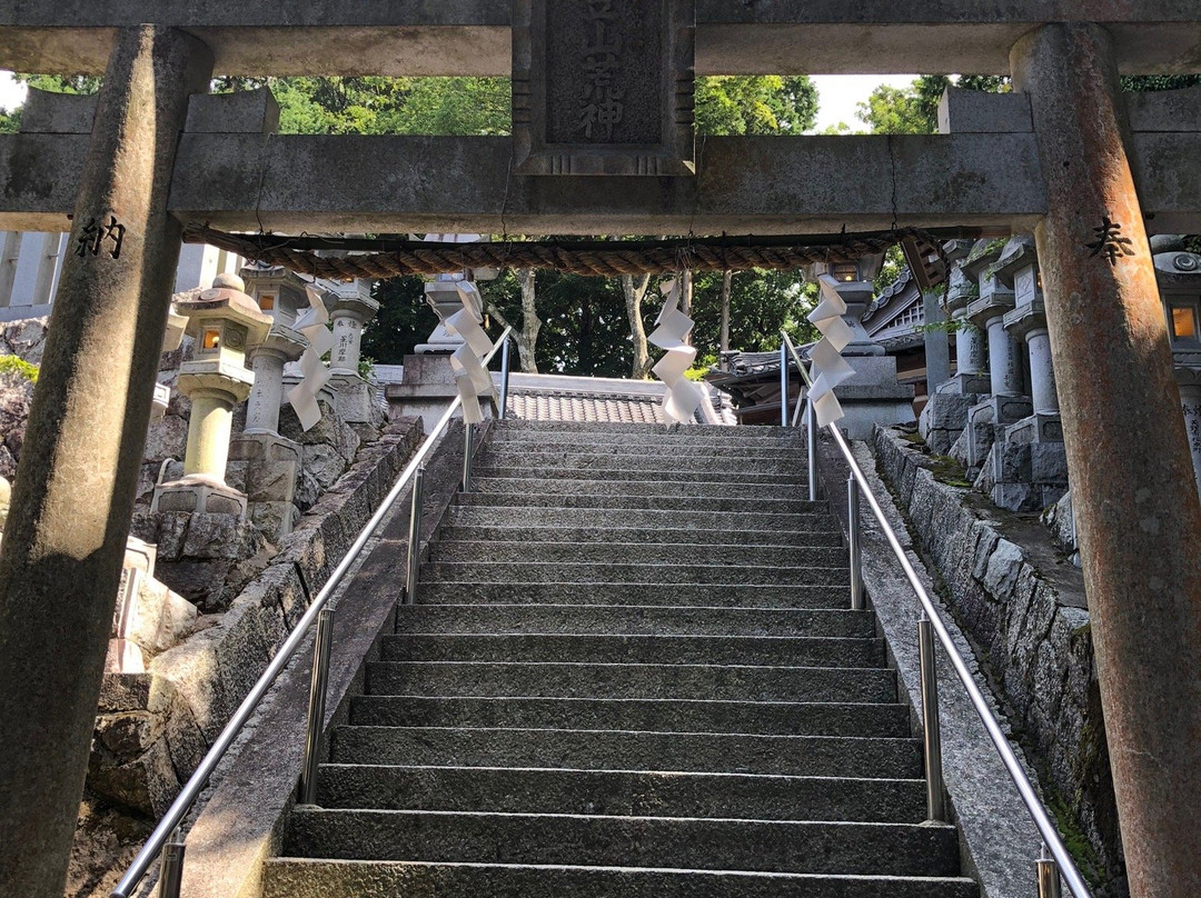 Kasayamako Shrine景点图片