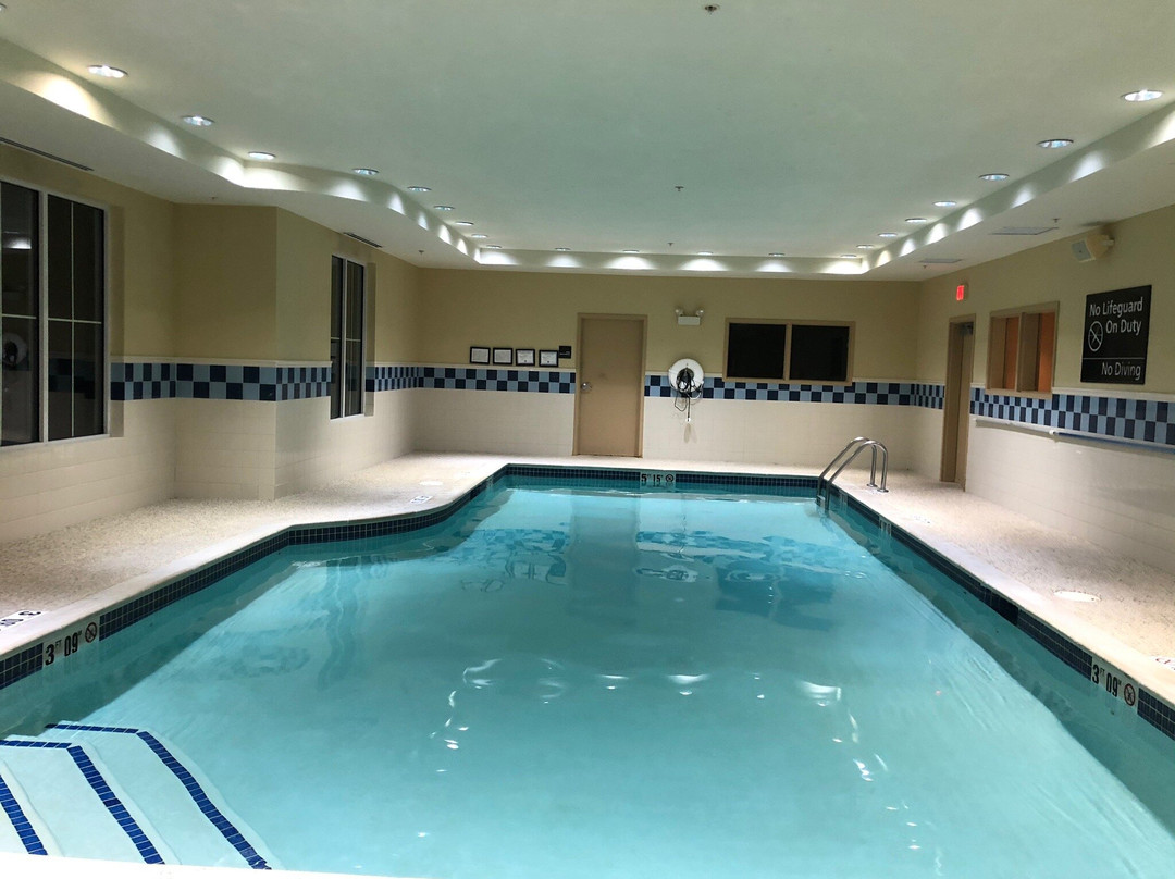 纳舒华希尔顿恒庭酒店主图