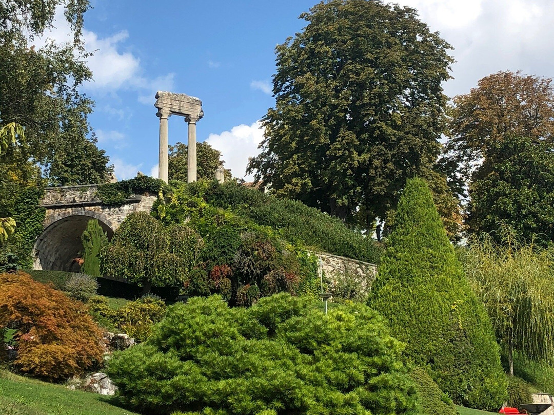 Roman Columns-尼永必去景点