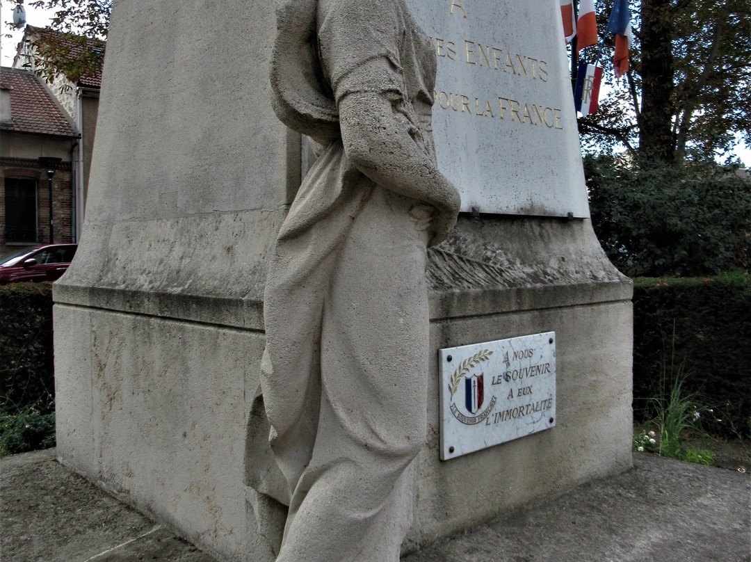 Monument communal-Saint Gratien必去景点