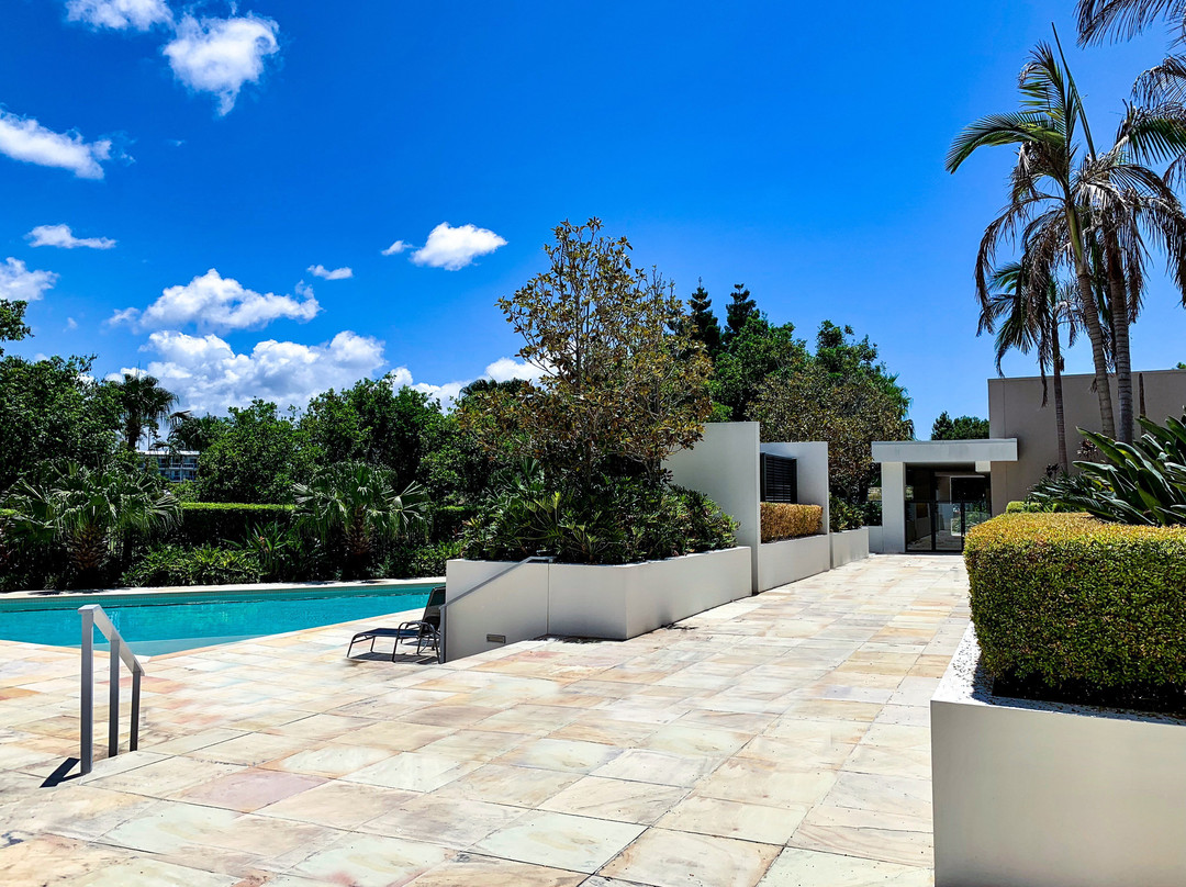 Chancellor Executive Apartments主图