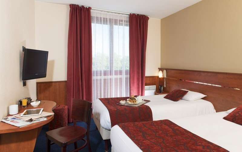 阿曼丁布里特酒店主图