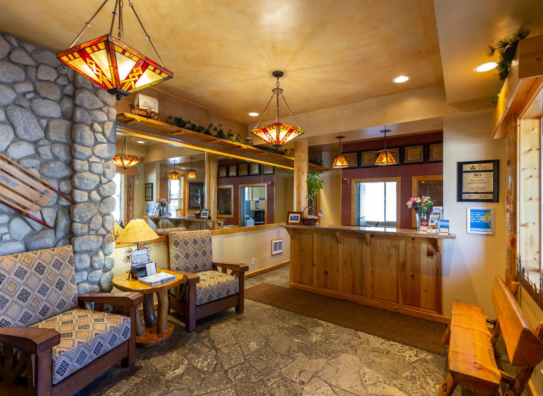 斯阔谷红太狼小屋主图