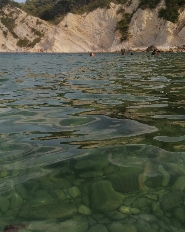 Cala Blanca景点图片