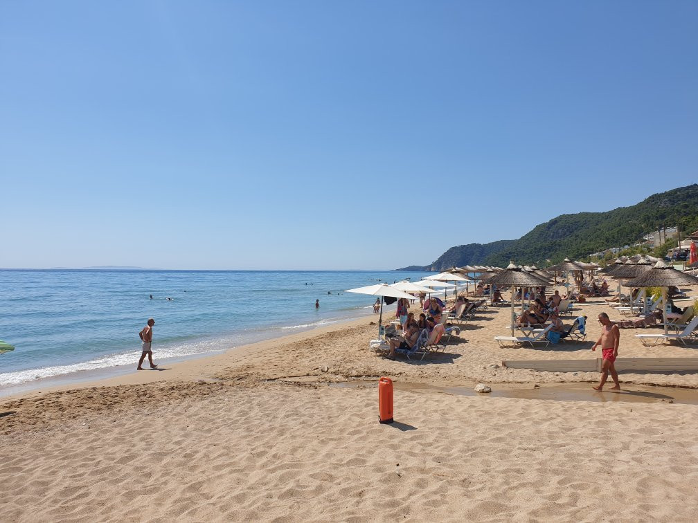 Loutsa Beach-Loutsa必去景点