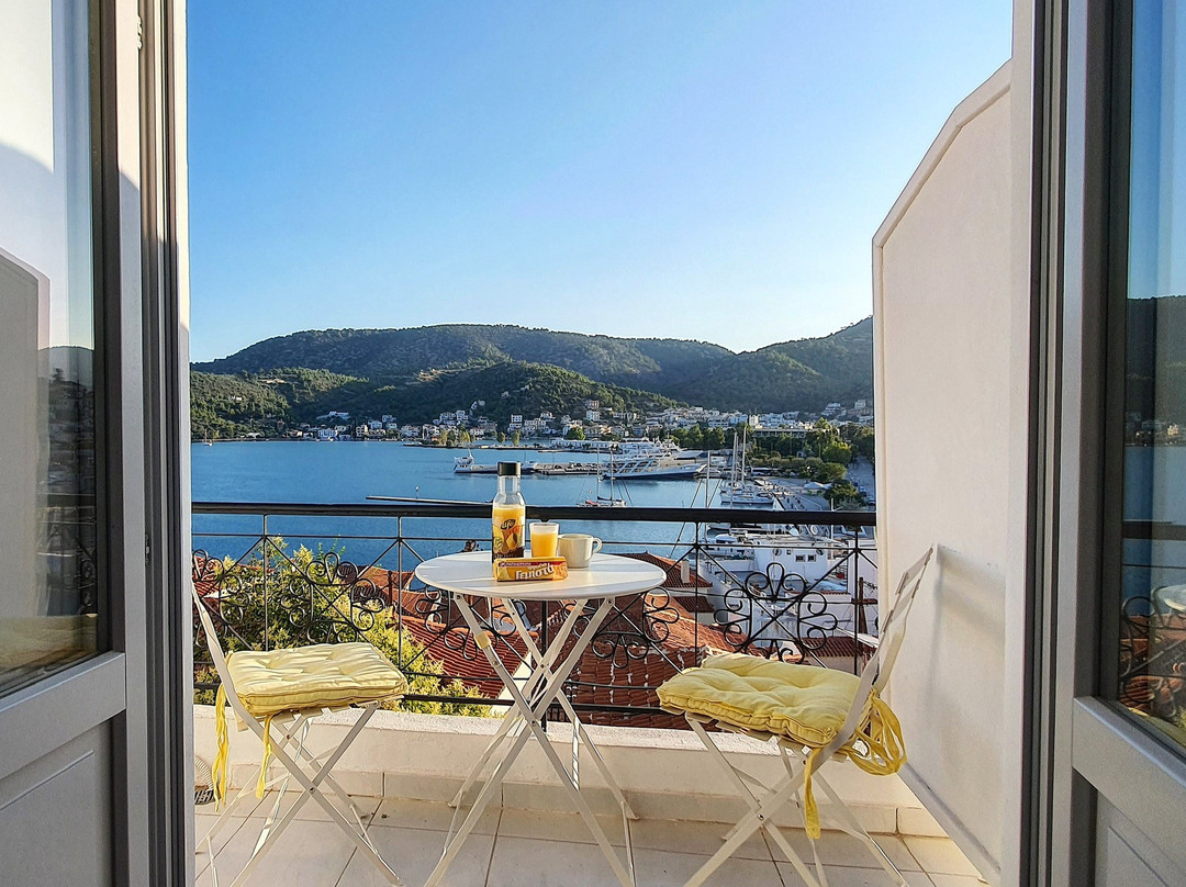 Troezen酒店住宿-Gigi Rooms