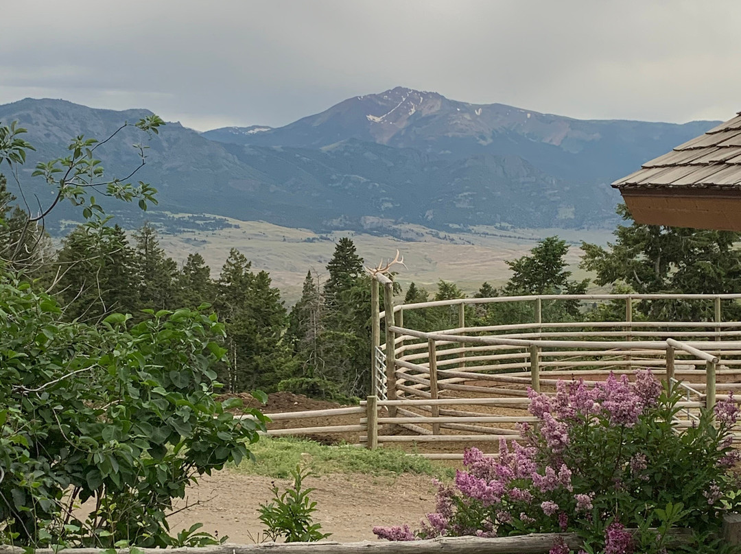 Hell's A-Roarin' Outfitters-加德纳必去景点