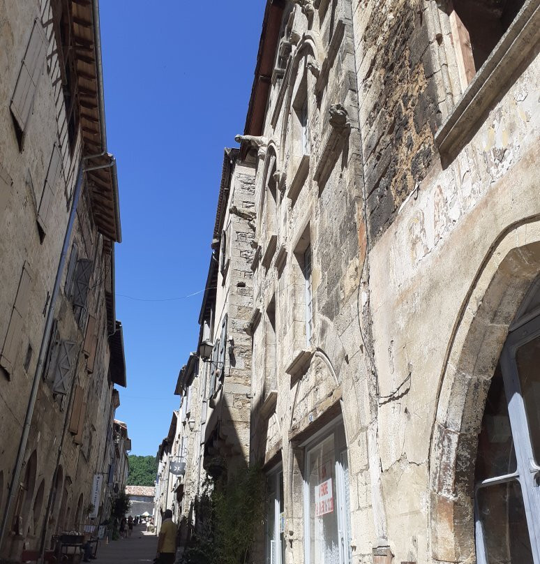 Office de Tourisme Caylus-Caylus必去景点