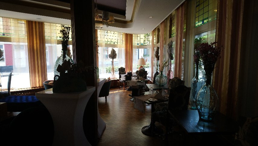 Grand Hotel Monopole主图