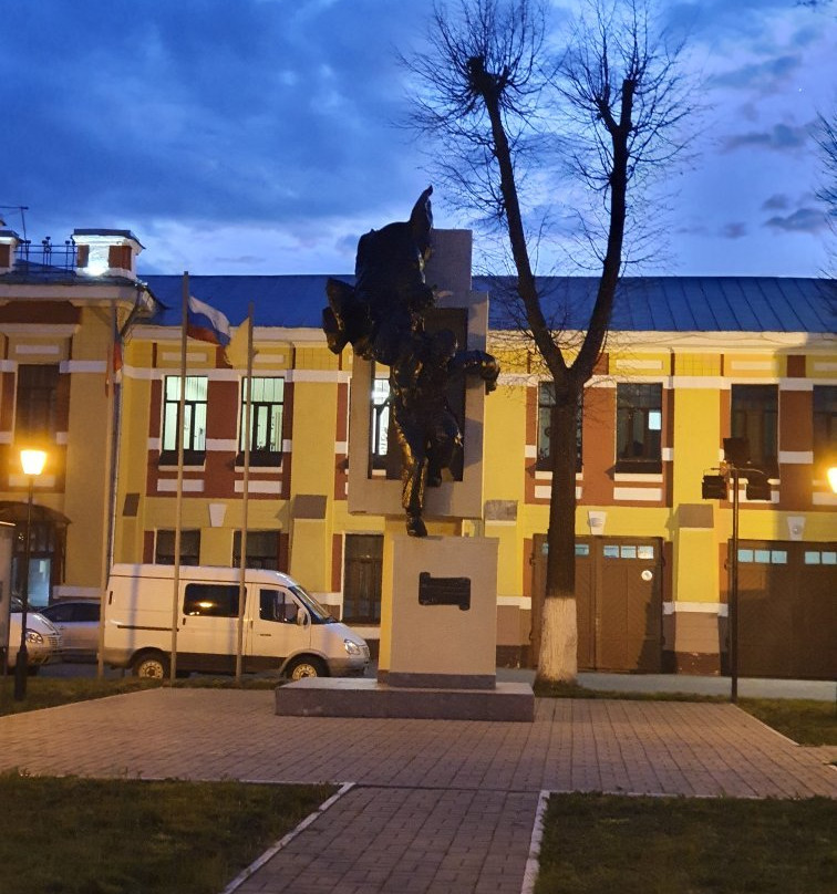 Monument to the Courage of the Firefighters and Rescuers-雅罗斯拉夫必去景点