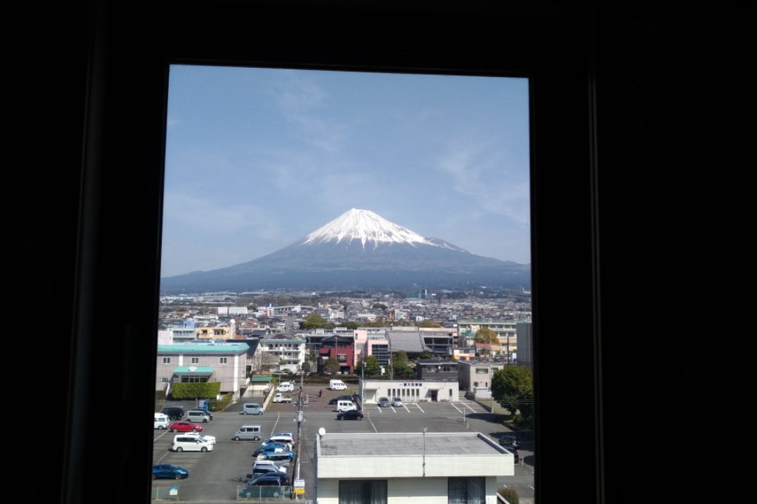 吴竹富士山酒店主图