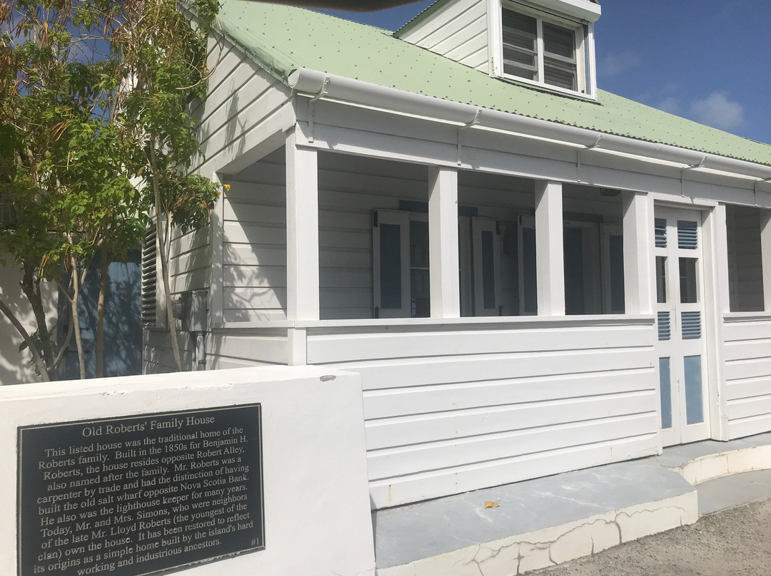 Cockburn Town-特克斯和凯科斯必去景点