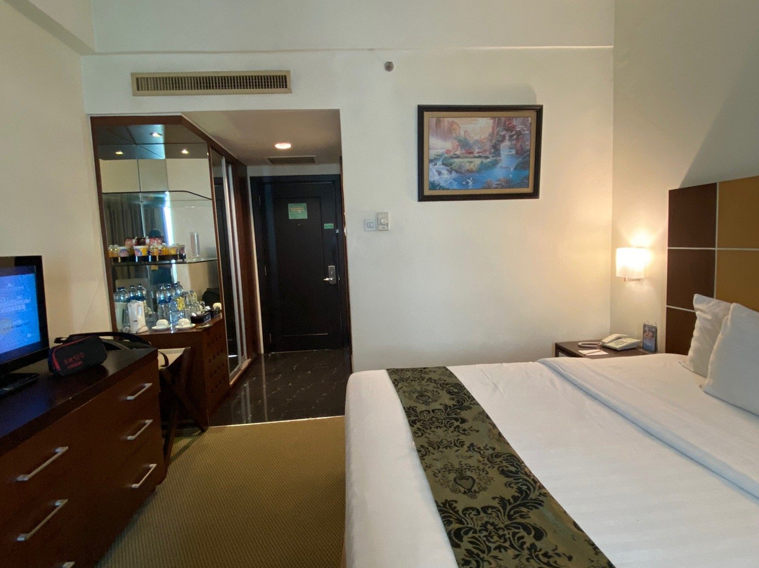 翡翠花园酒店主图