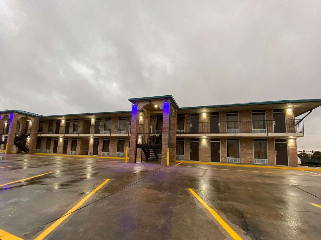 Days Inn by Wyndham Forest主图