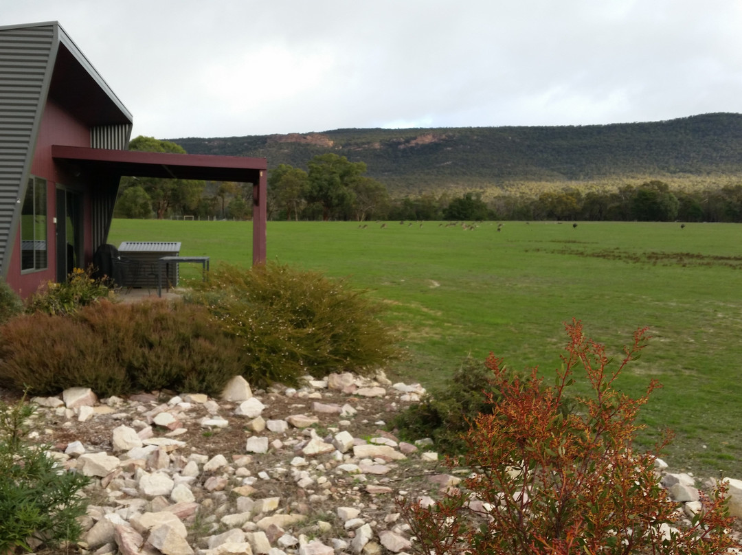 Blaze Rock Retreat主图