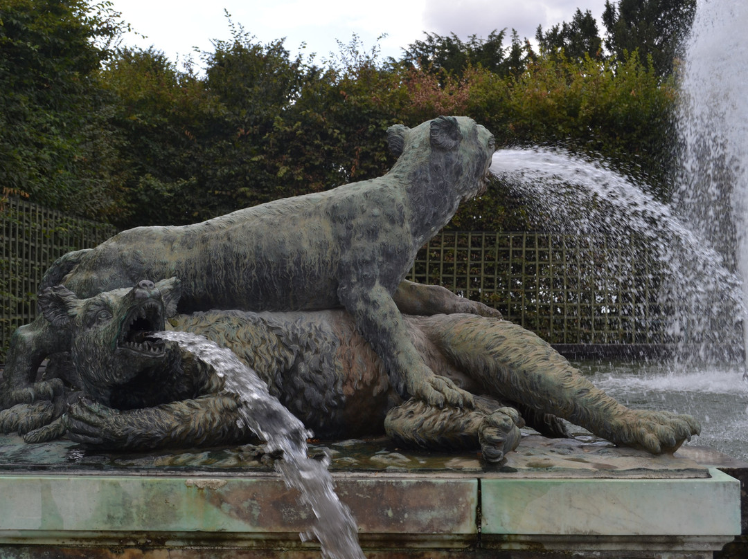 Fontaine du Point du Jour-凡尔赛必去景点